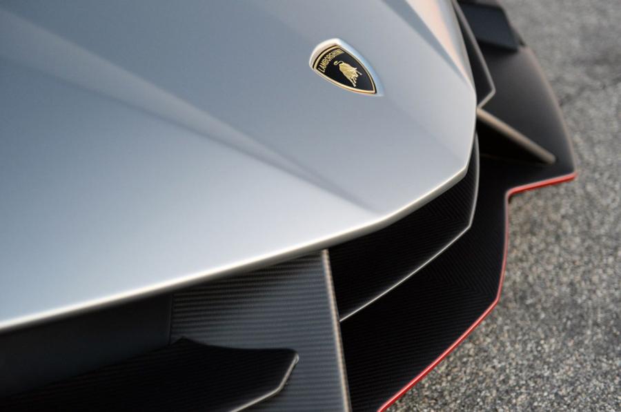  Lamborghini Veneno 2014 года  (фото 17 из 61)
